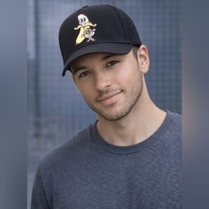 🍌🐒 NWOT! Banana Monkey Embroidered Trucker Hat